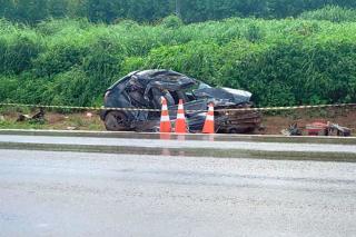 Passageira morre e motorista fica ferido em colisão com carreta na BR-163 em Nova Mutum