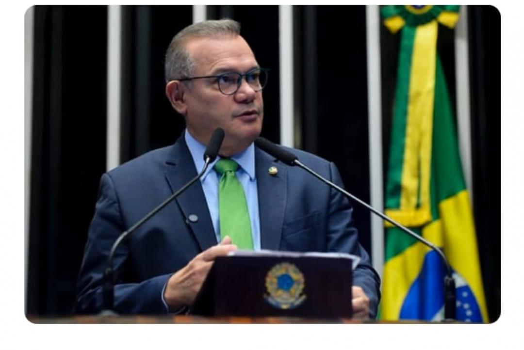 Senador critica processo contra Bolsonaro e defende anistia