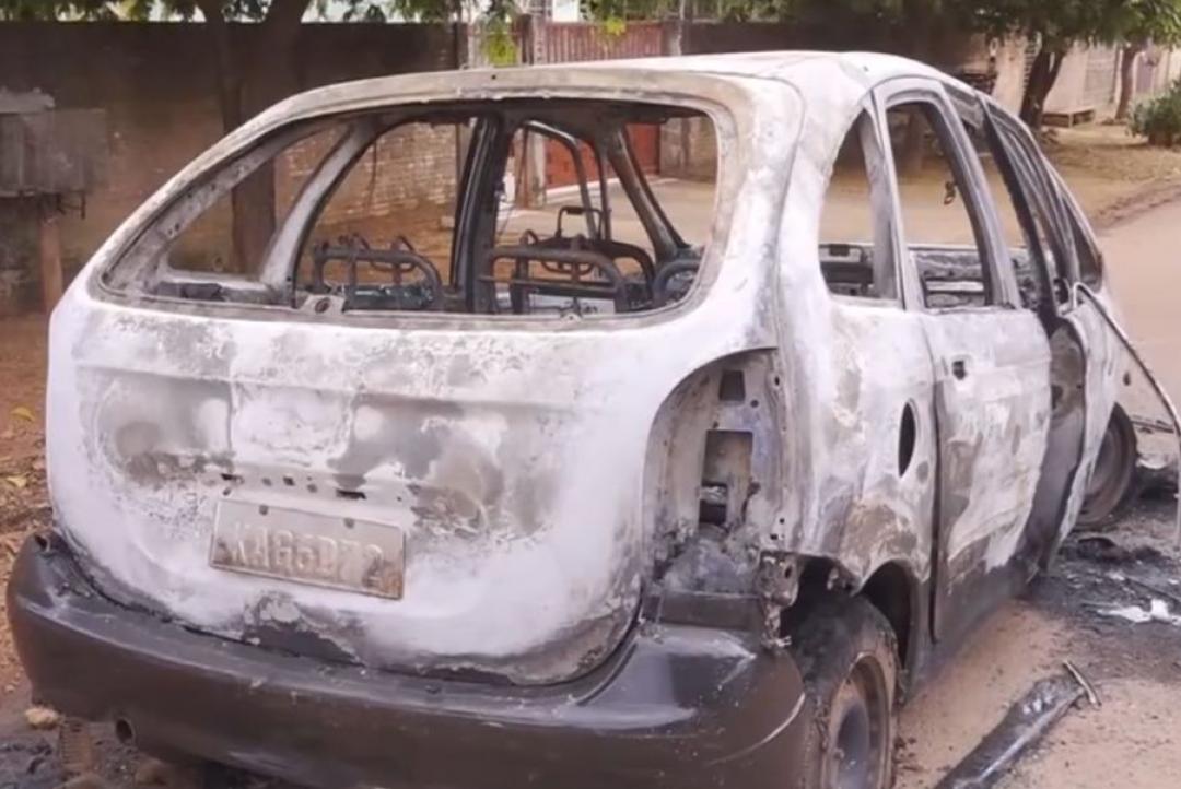 Pastor e outras quatro pessoas ocupavam carro que pegou fogo