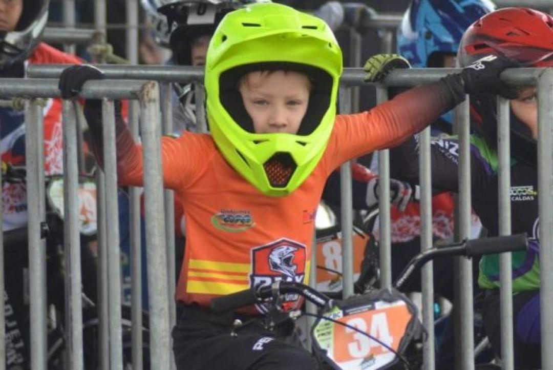 Pilotinho de Nova Mutum está no Top 10 do BMX Brasileiro