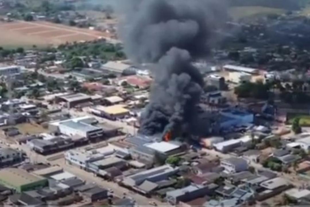 Empresas destruídas em incêndio podem se reerguer com ajuda 