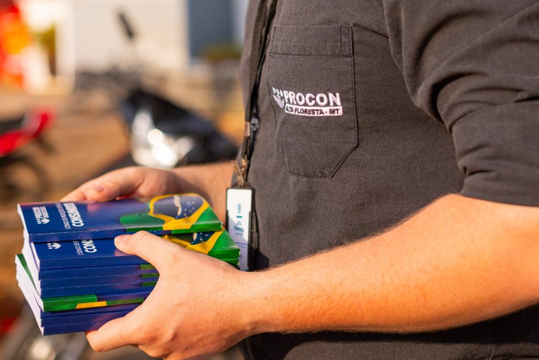 PROCON realiza Pit Stop Educativo em comemoração aos 35 anos do CDC