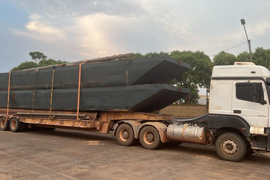 Polícia apreende carretas com balsas de garimpo em operação na MT-208 em Alta Floresta