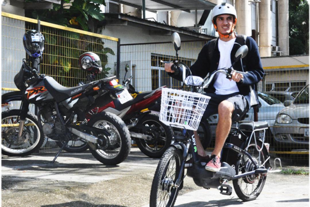 Lei torna obrigatório o uso de capacete em bicicletas elétricas em Alta Floresta