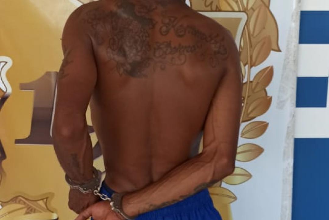 Após denúncia PM prende foragido no bairro Araras em Alta Floresta