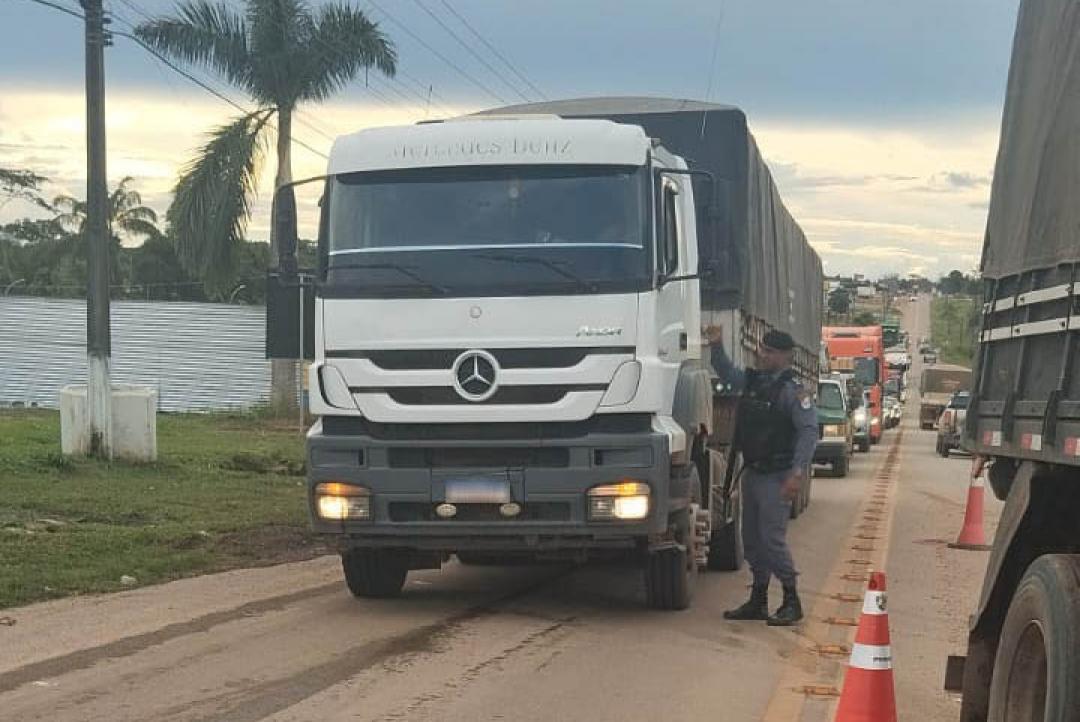 Alta Floresta: operação “Tolerância Zero” aborda motoristas na MT-208